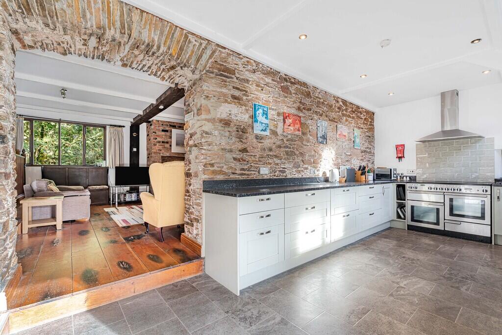 House in Torquay - View 2