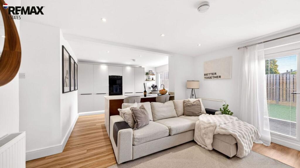 Main image of property: Glendevon Park, Winchburgh, EH52