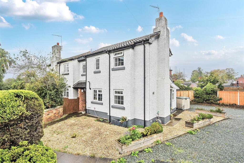 2-bed semi-detached on Trimpley Street, Ellesmere, £175,000