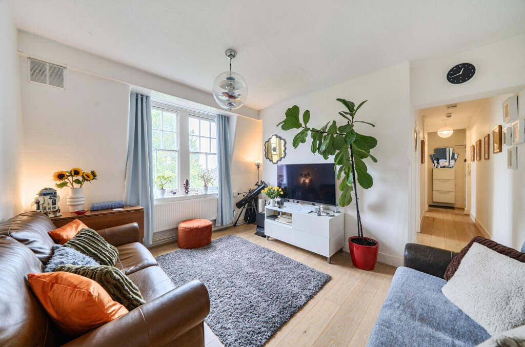Main image of property: Thornhill Road, London