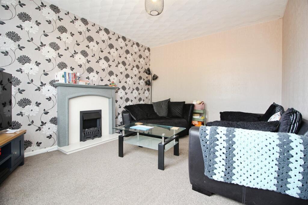 House in Leeds, West Yorkshire - View 5