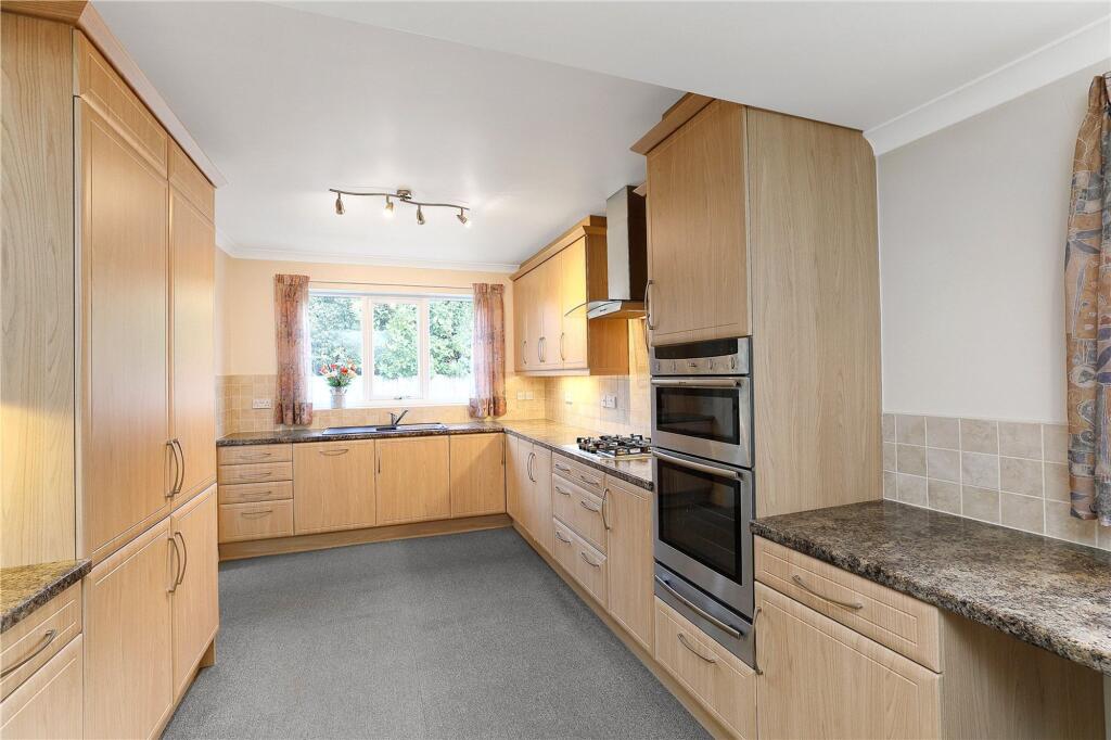Pledwick Rise, Wakefield, WF2 photo 3