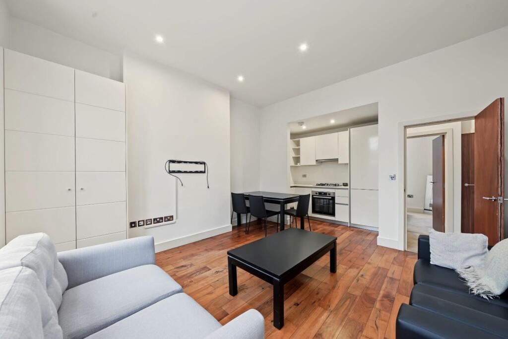 Apartment in London - View 2