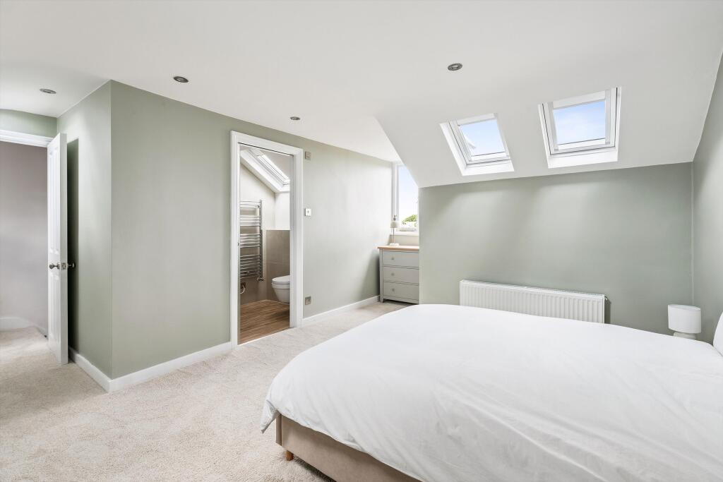 Apartment in Twickenham - View 5