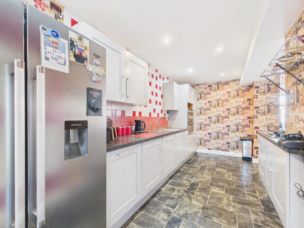 House in Hull, Bransholme - More