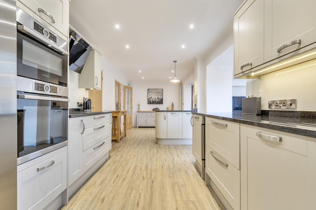 House in Taunton - View 4