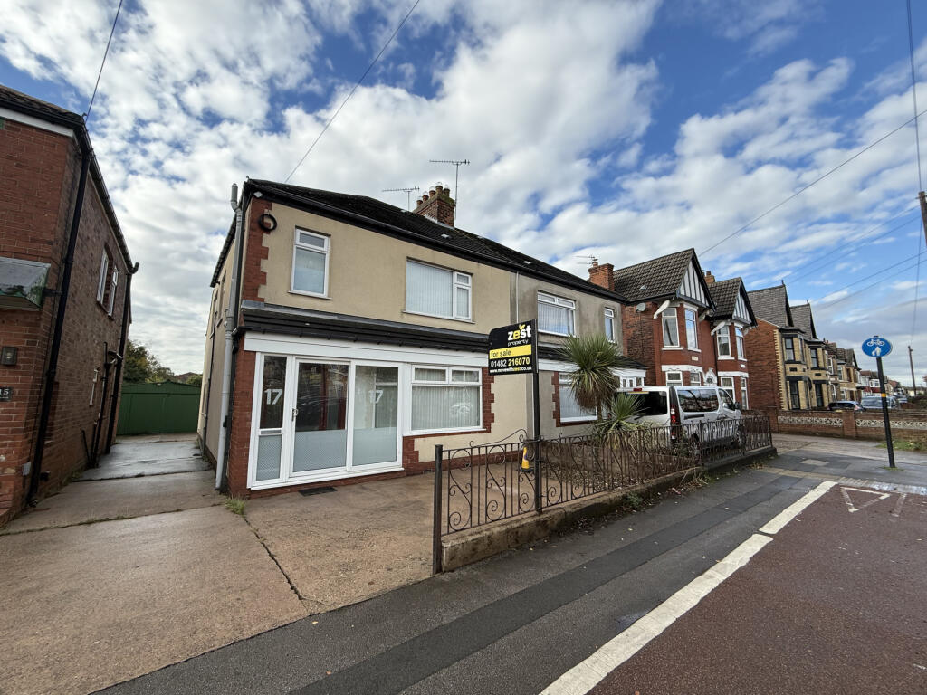 3-bed semi-detached on Ings Road, Hull, North Humberside, HU8, £220,000