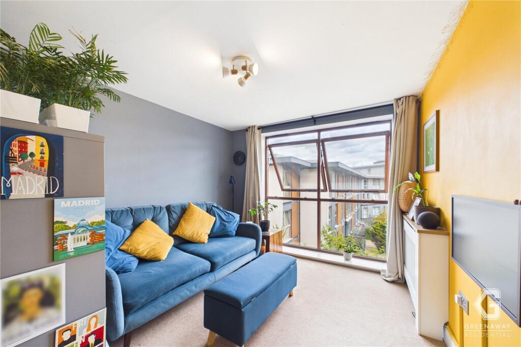 Apartment in Redhill - View 3