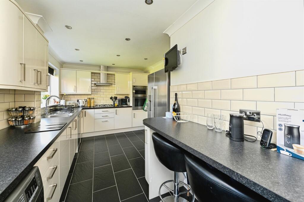 Old Hall Drive, Dersingham, King's Lynn photo 3