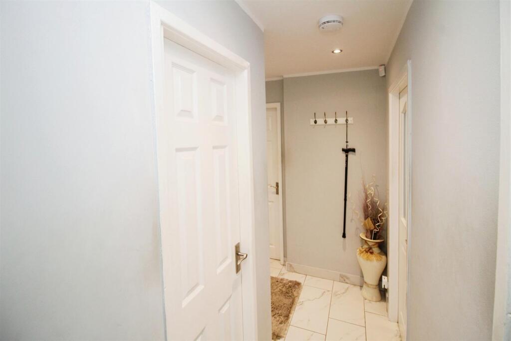 Additional image 2 of Lichfield Mount, Bradford, BD2 1NX