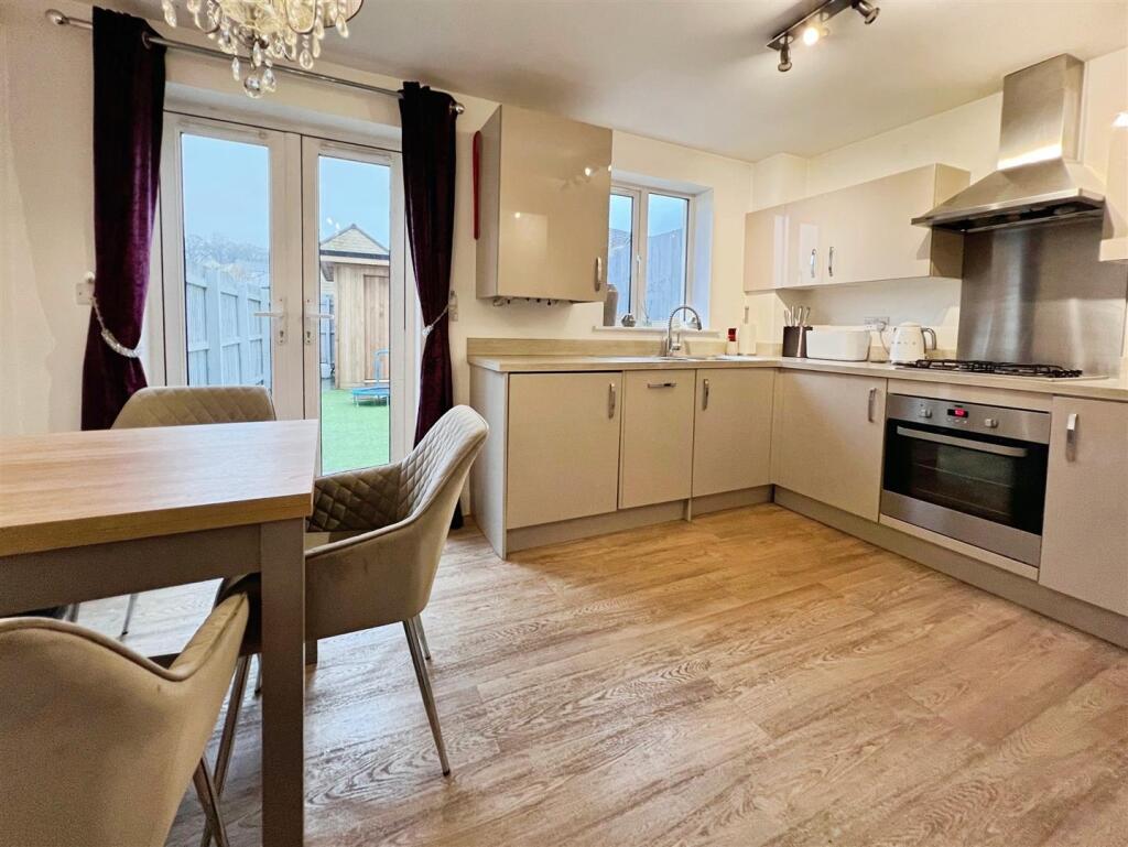 Additional image 8 of Brompton Drive, Bradford, BD10 0DW