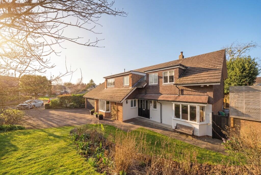 Main image of property: Fairway Close, Harpenden, Hertfordshire, AL5