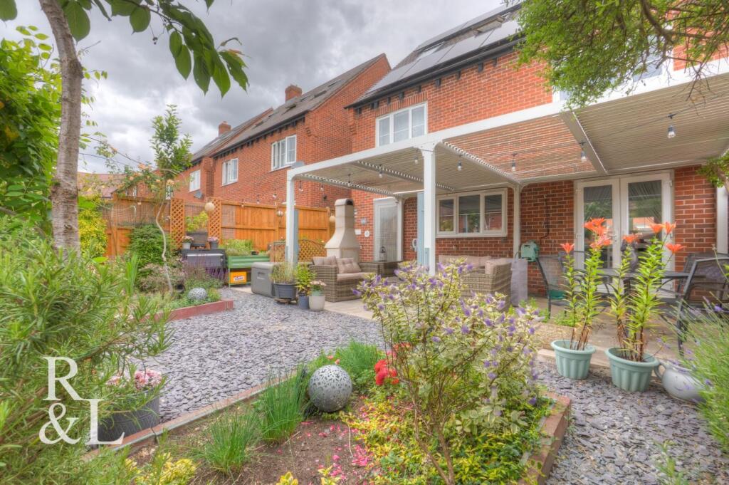 House in South Derbyshire, Coton Park - View 4