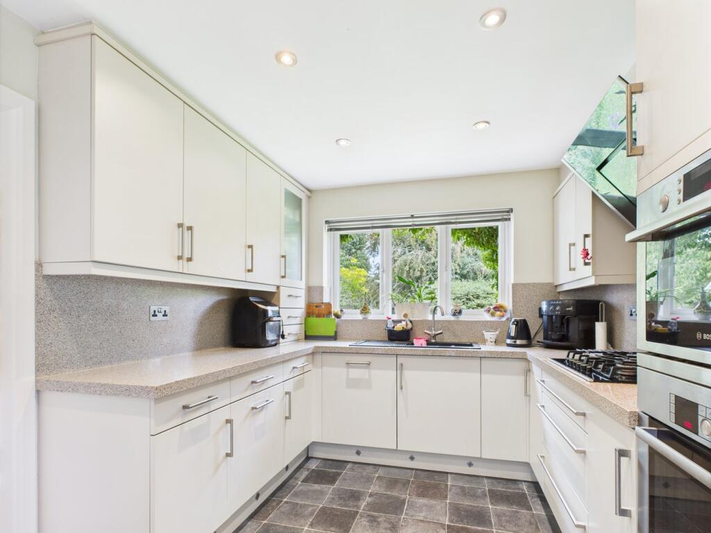 Bramble Close, Bilsthorpe, Newark, NG22 - View 5