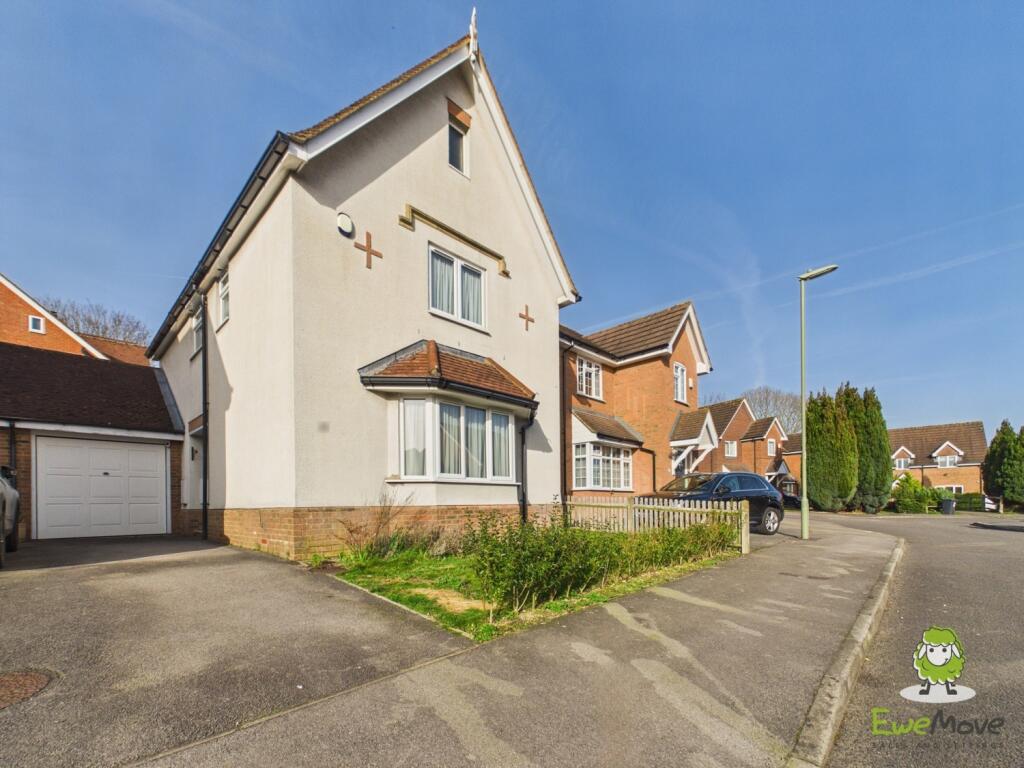 3-bed detached on Speckled Wood Road, Basingstoke, Hampshire, RG24, £425,000