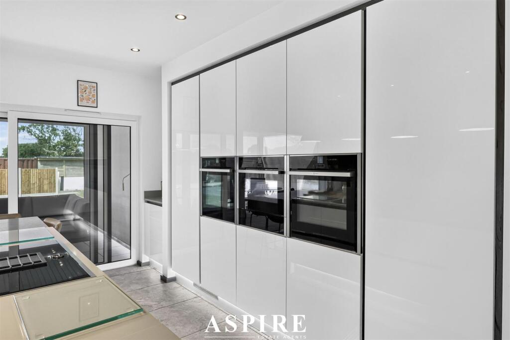 House in Southend-on-Sea - View 5