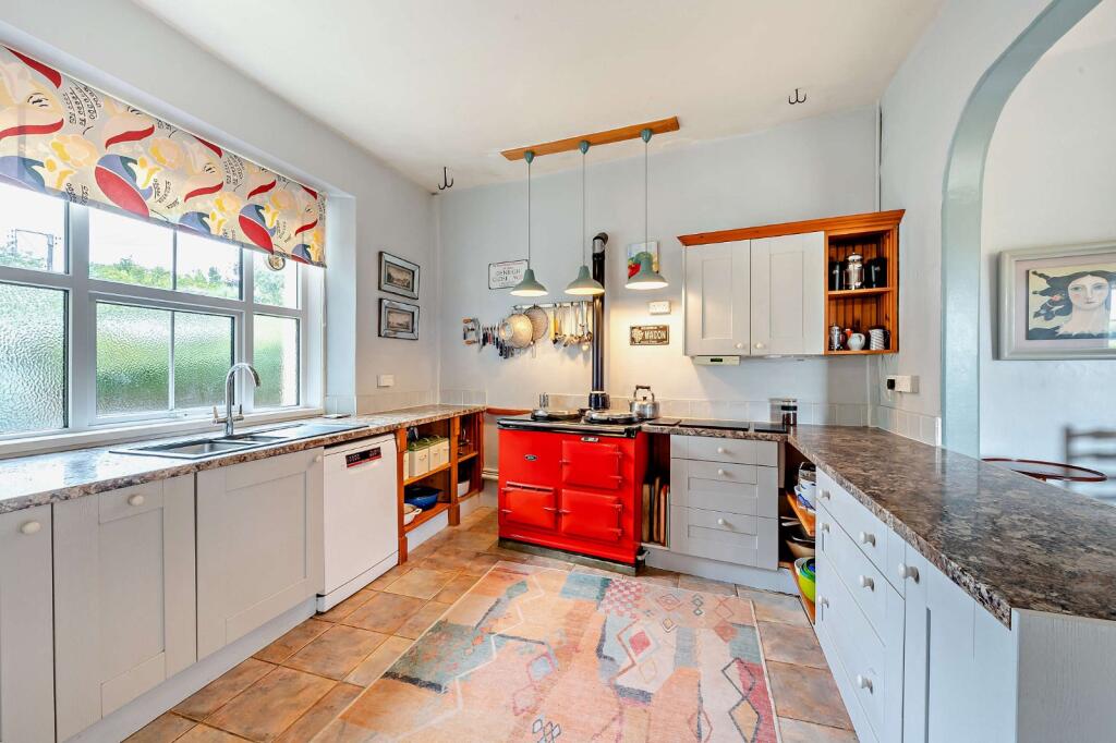 House in Torridge, Great Torrington - More