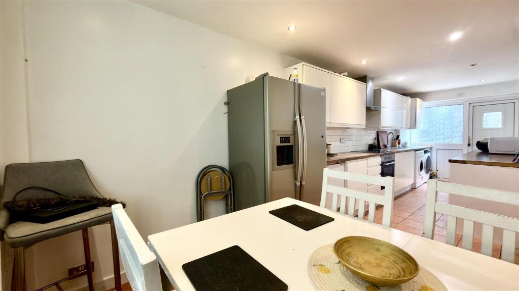 House in Birmingham, West Midlands - View 5
