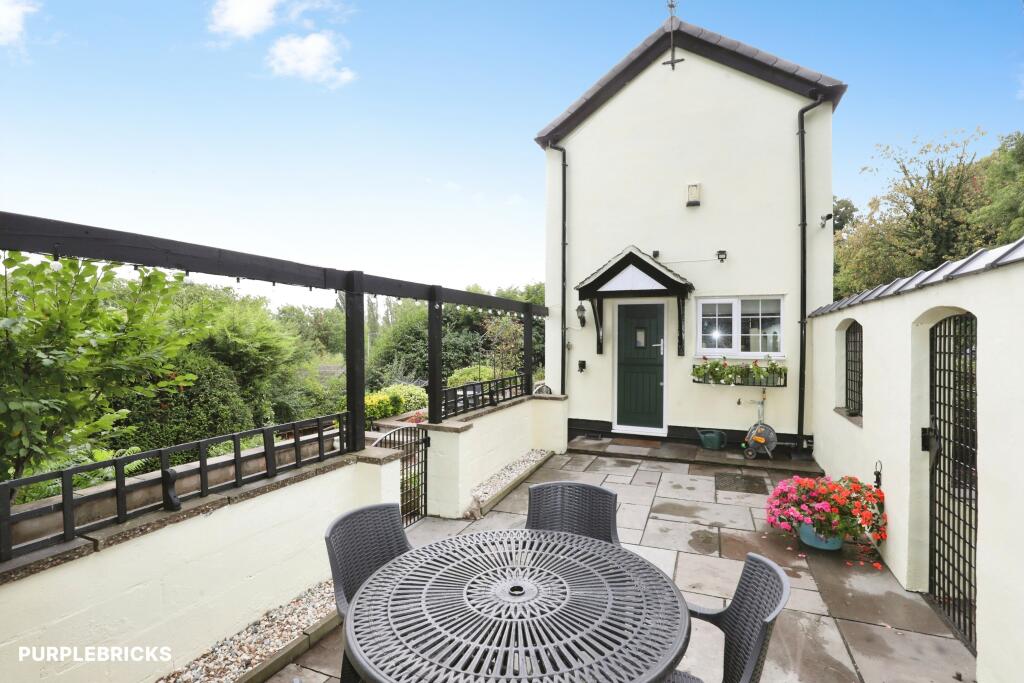 House in Barnton, Northwich, Cheshire West and Chester - View 5