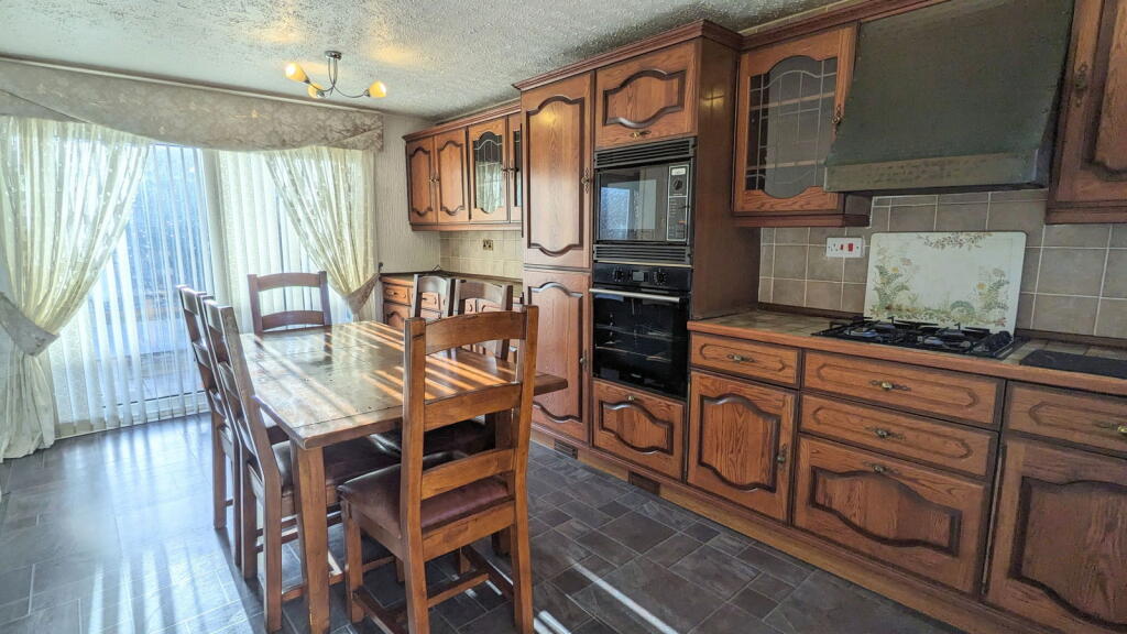 Tongbarn, Skelmersdale, WN8 8EL photo 2