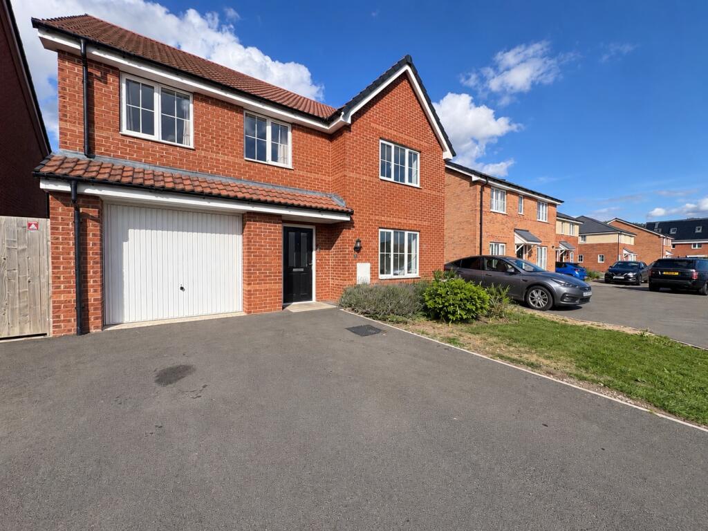 Main image of property: Baxter Close, Bingham, Nottingham, Nottinghamshire, NG13