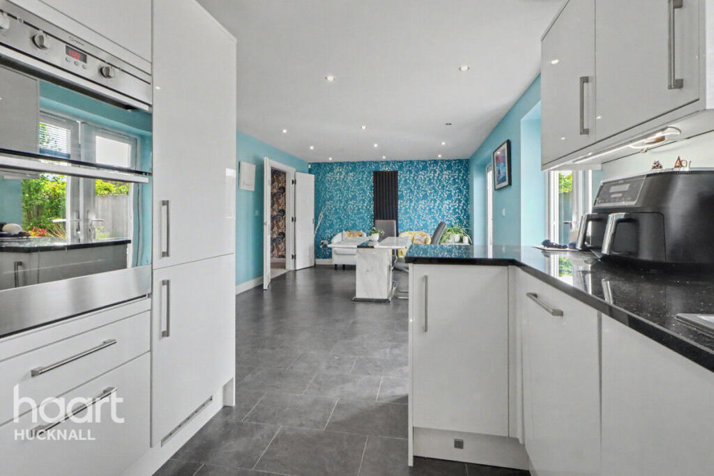 Longue Drive, Nottingham