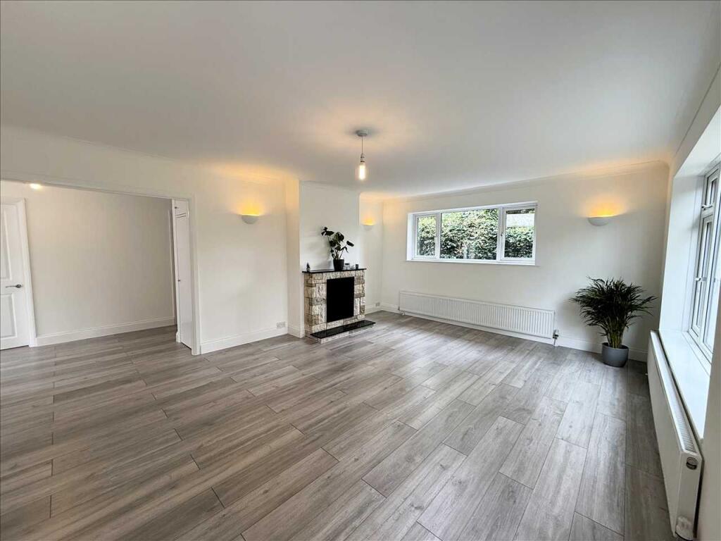 Birch Close, New Barn, Longfield photo 2