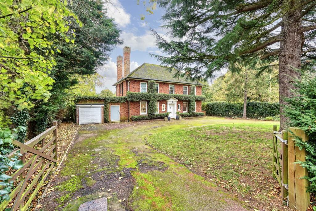 Main image of property: Hayway, Rushden