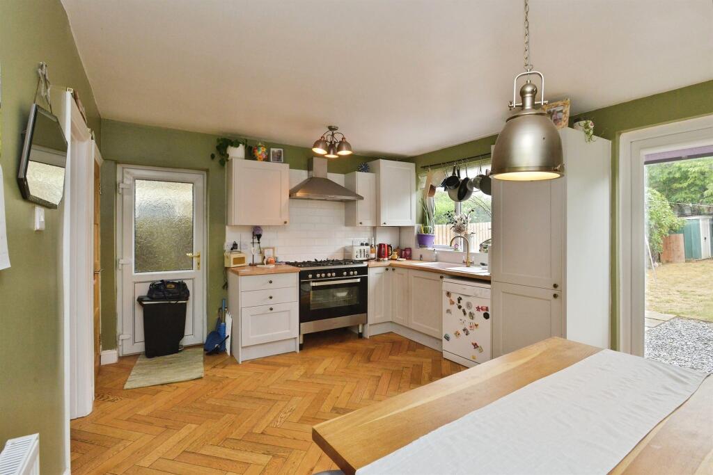 House in Stony Stratford, City of Milton Keynes - View 4