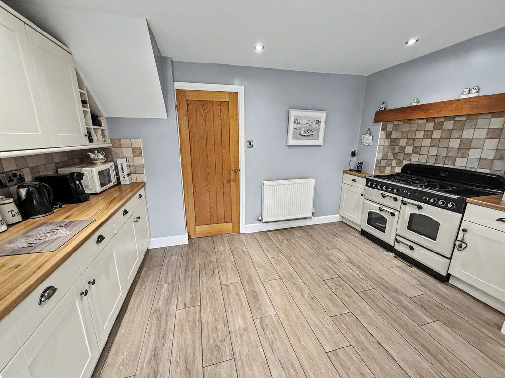Gains Avenue, Bicton Heath, Shrewsbury, SY3 5DQ photo 3