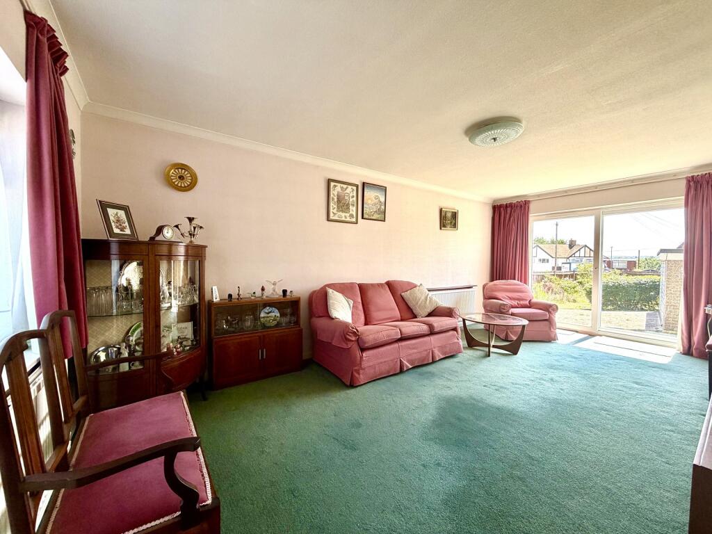 House in London, Royal Borough of Kingston upon Thames - View 2
