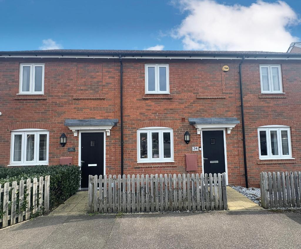 2-bed terraced on Chestnut Avenue, Silsoe, MK45 4GP, £305,000