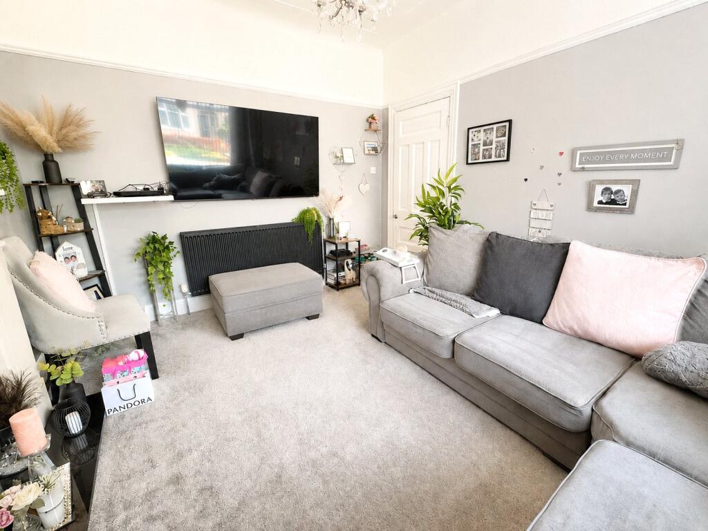 House in Wirral, Liverpool City Region - View 4