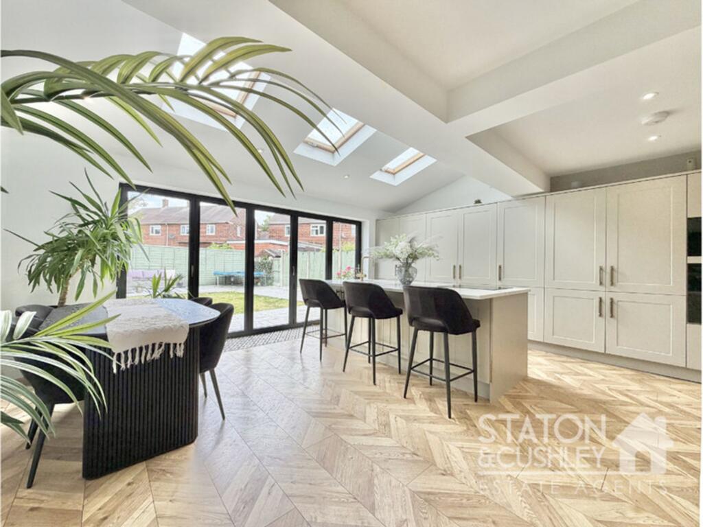 House in Ashfield, Sutton in Ashfield, Nottinghamshire - View 2