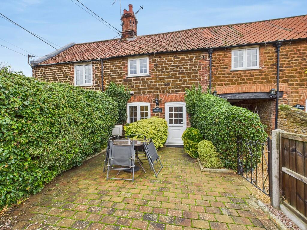 Main image of property: High Street, Heacham, PE31 7DB