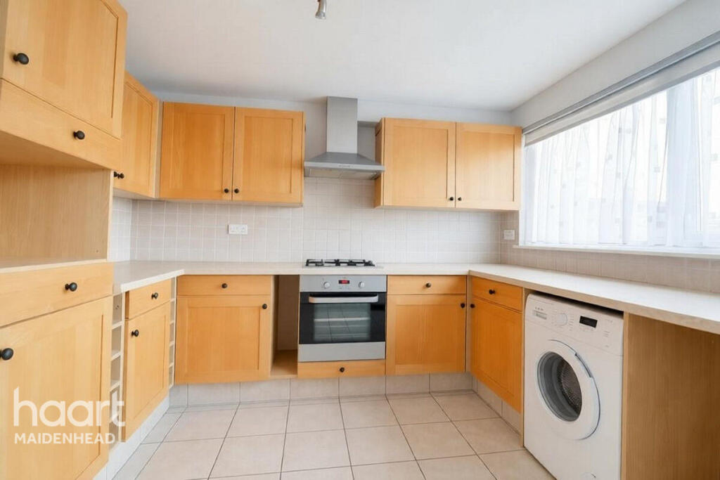 House in Slough - View 5