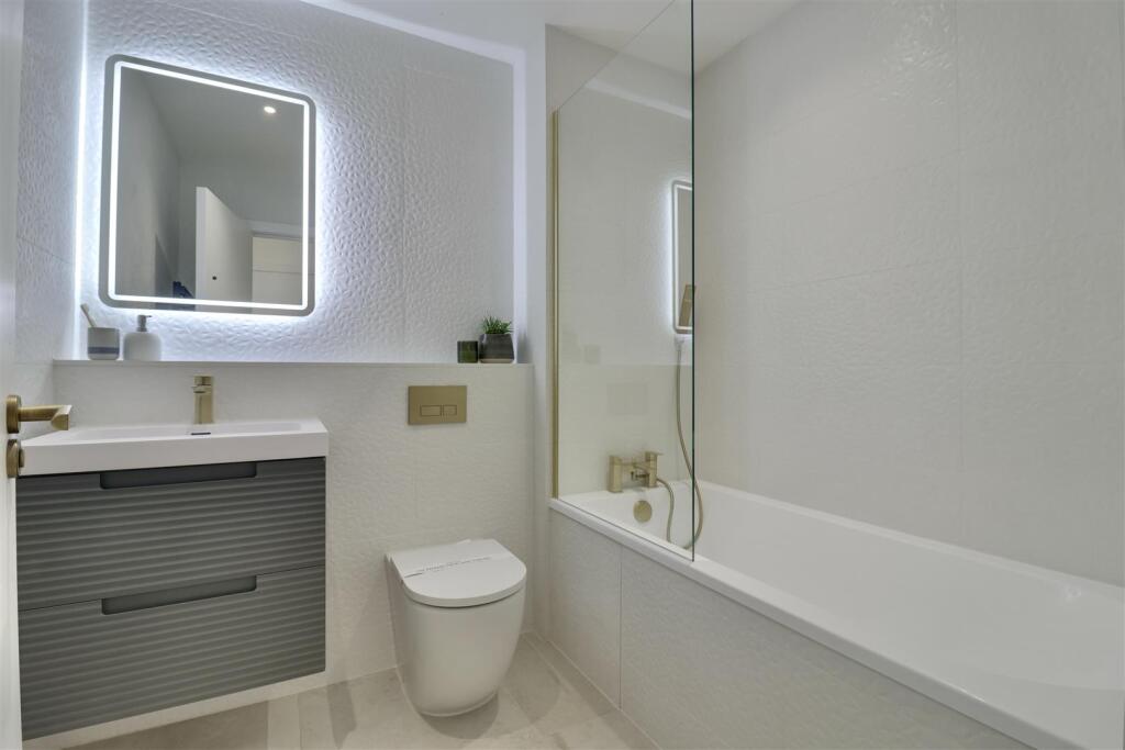 Apartment in Portsmouth - View 5