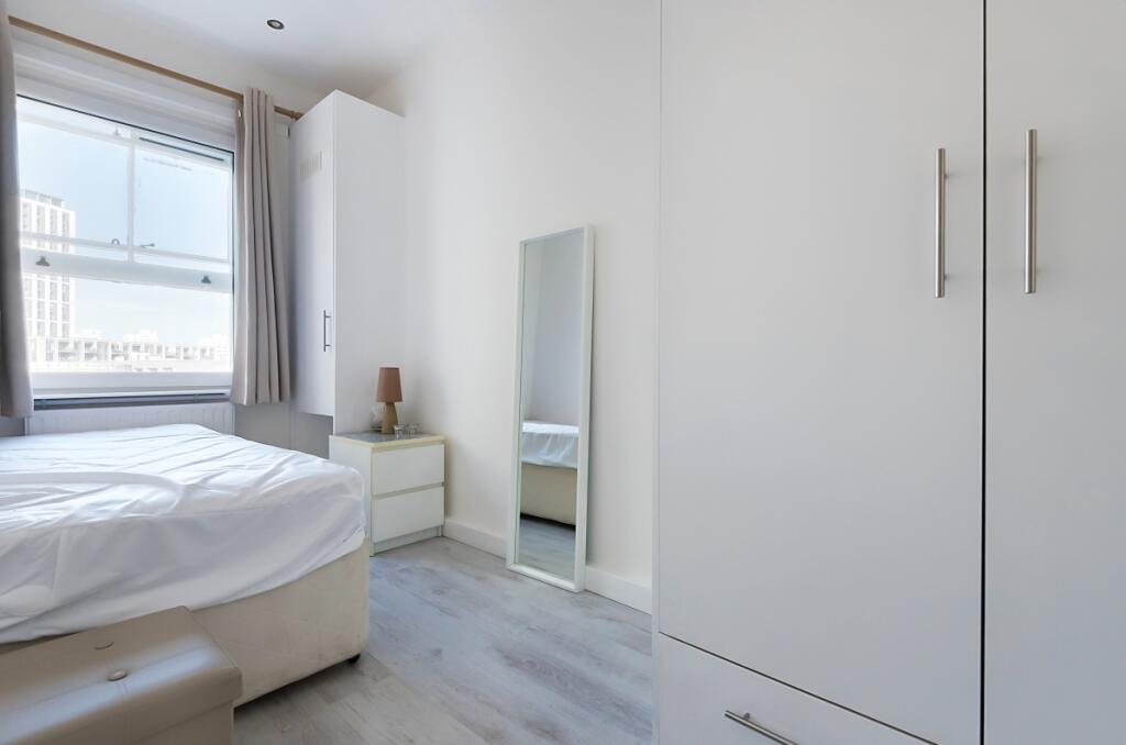 Apartment in London - View 4
