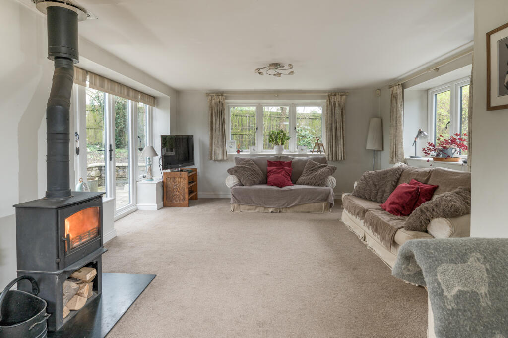 Woodhouse Avenue, Almondsbury, BS32 photo 3