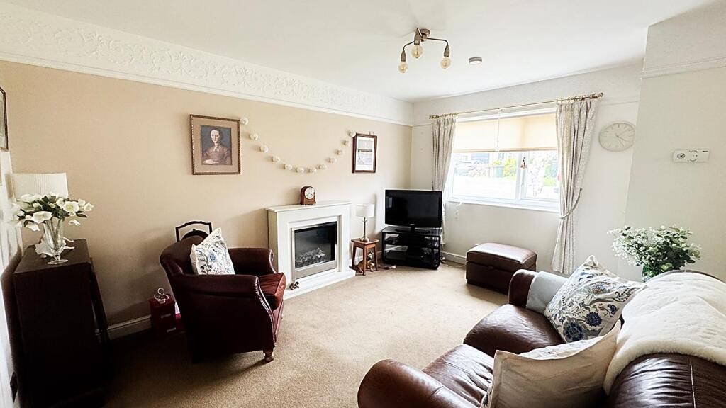 Hickstead Close, Hadrian Park, Wallsend photo 3
