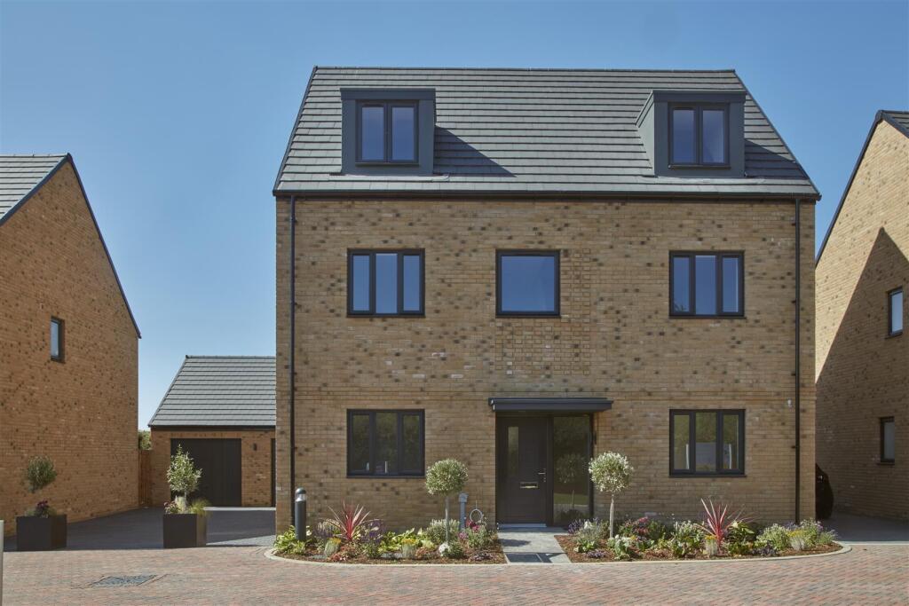 5-bed detached on Plot 3 The Hyland, Stocks Lane, Kelvedon Hatch CM15 0BN, £900,000