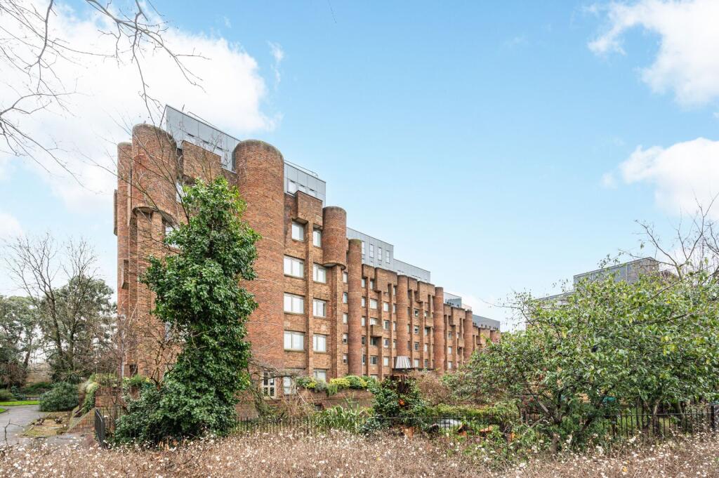 Apartment in London - View 5