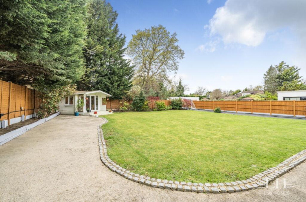House in Romford - View 4