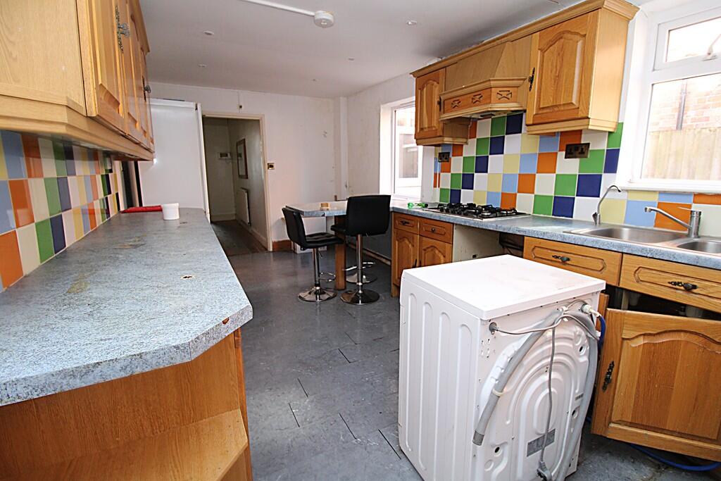 House in Rugby, Warwickshire - View 4