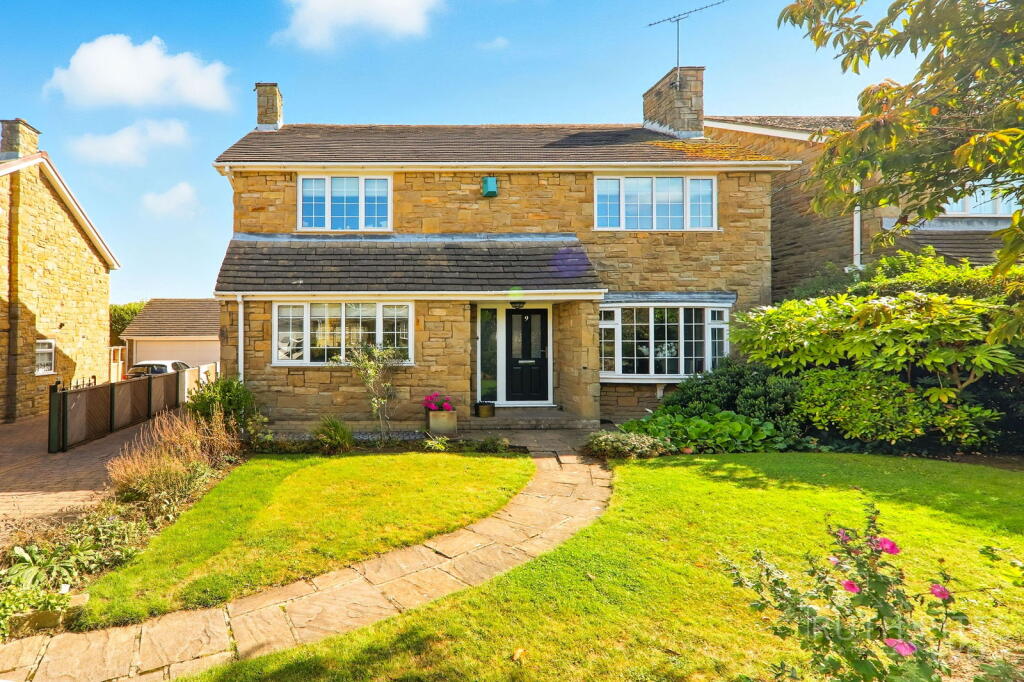 4-bed detached on Huntsmans Way, Badsworth, WF9, £475,000