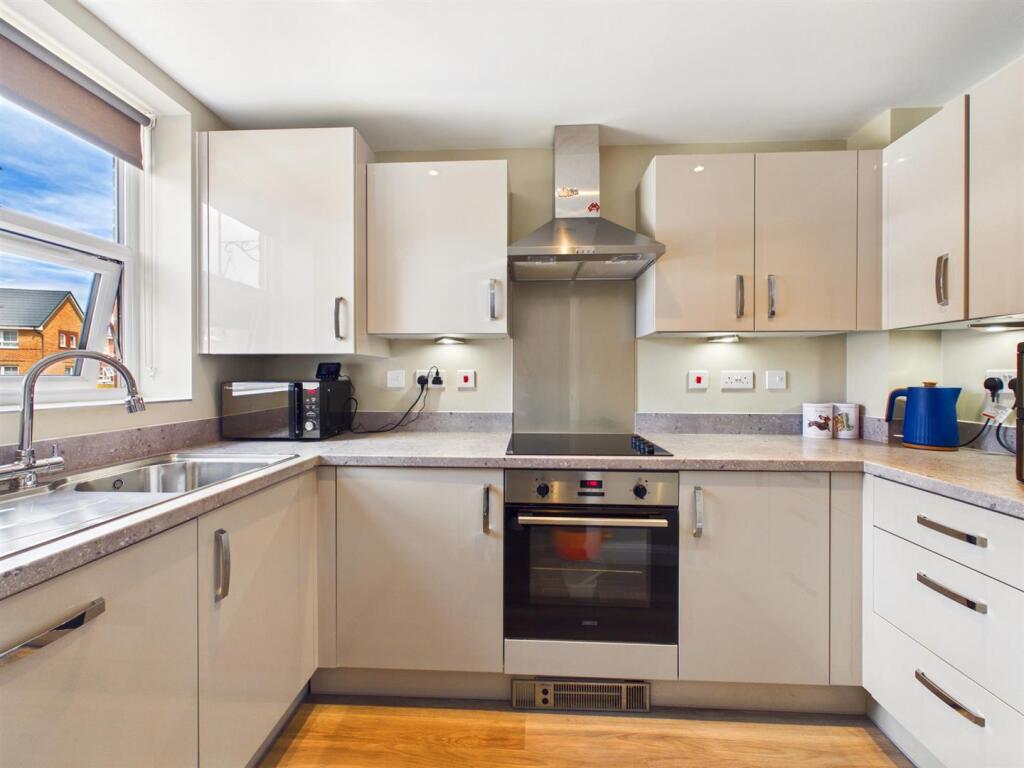 Newitt Road, Bicton Heath, Shrewsbury photo 2