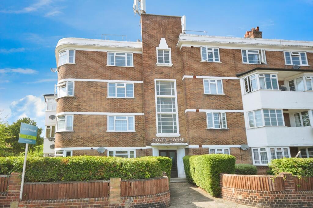 2-bed flat on Anerley Road, Anerley, London, SE20, £300,000