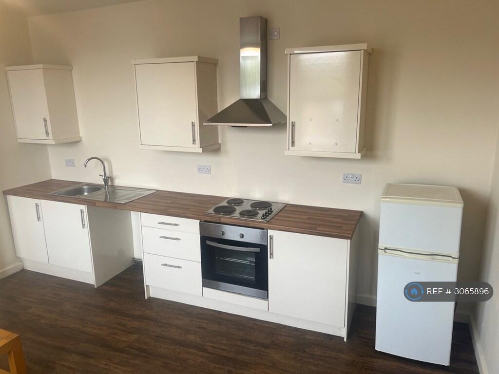 Main image of property: The Wells Road, Nottingham, NG3