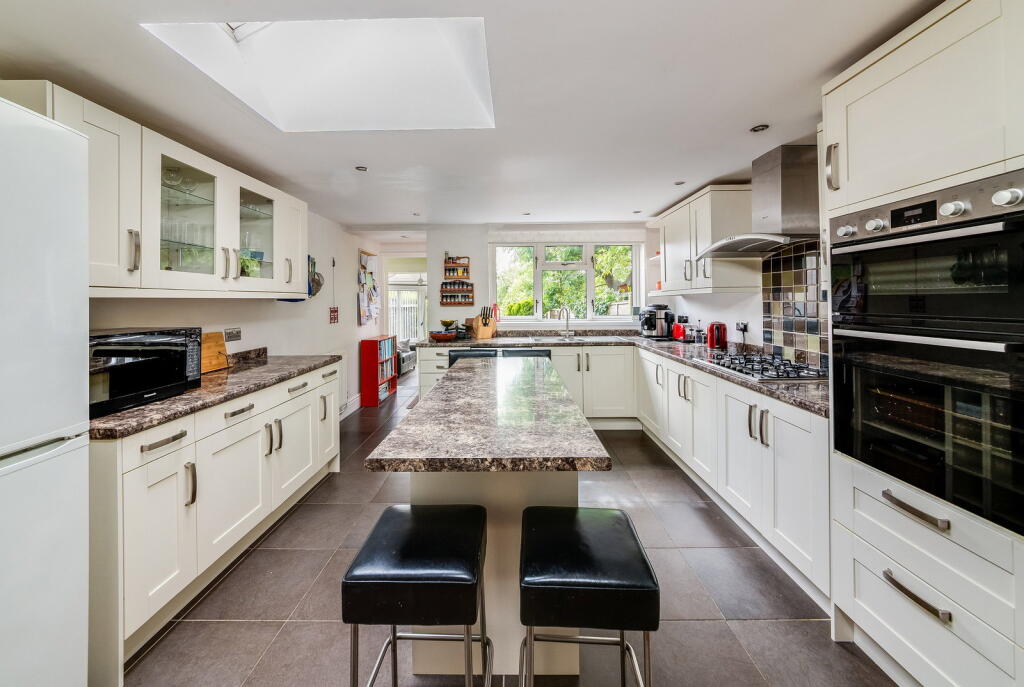 House in Cherwell, Bloxham - View 3