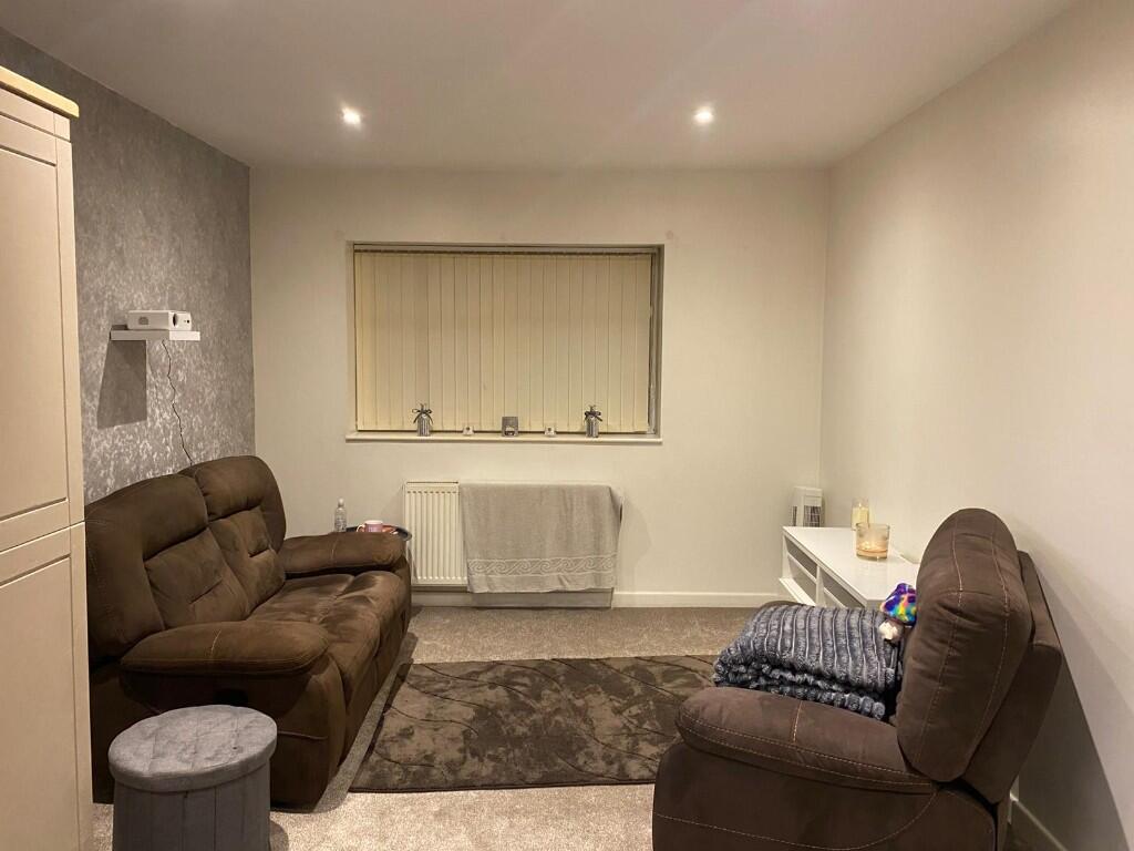 8, Brickfield Grove, Halifax, West Yorkshire, HX2 photo 3